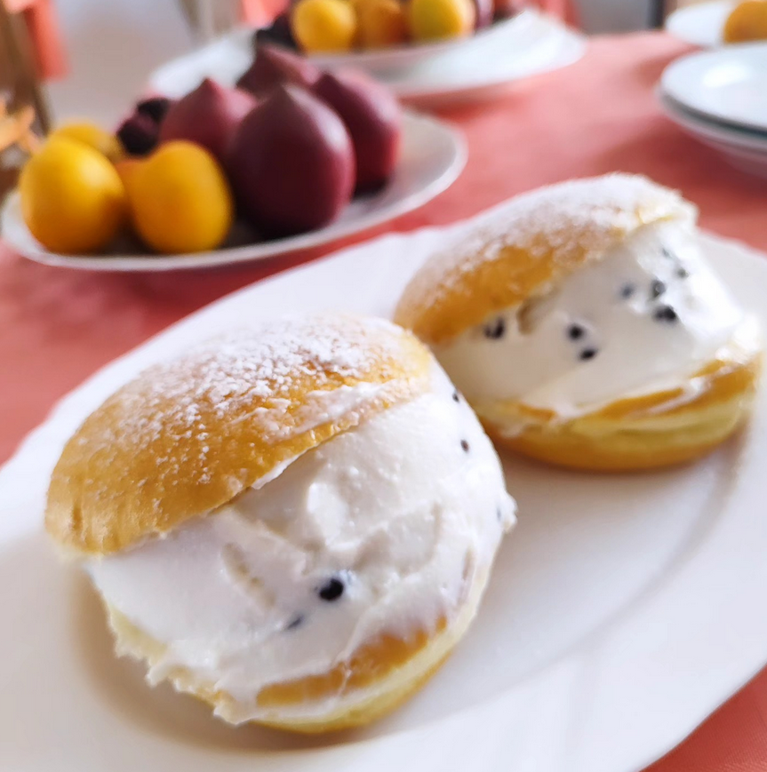 graffe con ricotta nelle colazione del b&b casolare nelle saline